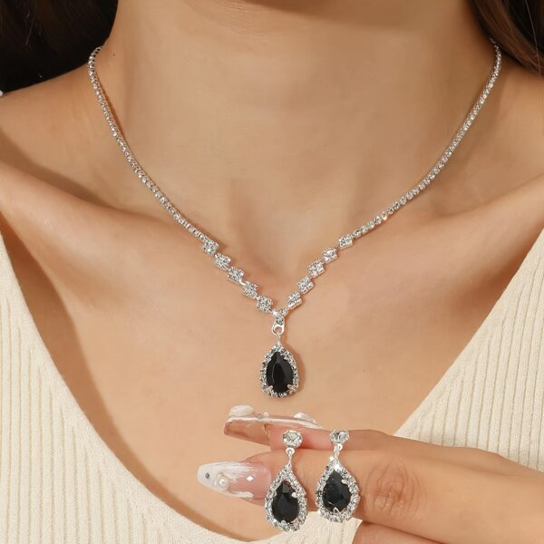 1 Set of Women's European and American Trendy Synthetic Zirconia Claw Chain Necklace Earrings Bridal Jewelry Set for Wedding, Party, or Holiday Gift - Image 4