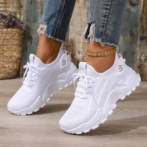 Large size Women's white shoes, summer mesh lace sneakers, comfortable low-top running shoes, travel and vacation leisure - Image 3