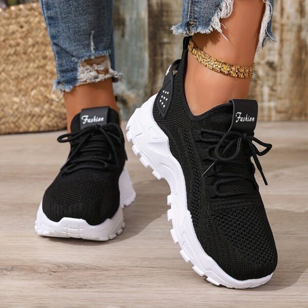 Large size Women's white shoes, summer mesh lace sneakers, comfortable low-top running shoes, travel and vacation leisure - Image 5