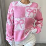 Color-Blocked Round-Neck Knitted Pullover with a Bow Tie - Image 4