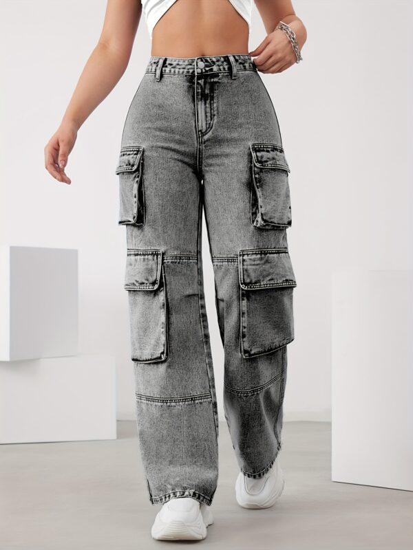 Women's High-Waisted Cargo Denim Jeans - Loose Fit, Stretch Blend, Utility Pockets, Light Wash, Comfortable & Stylish for Casual Attire