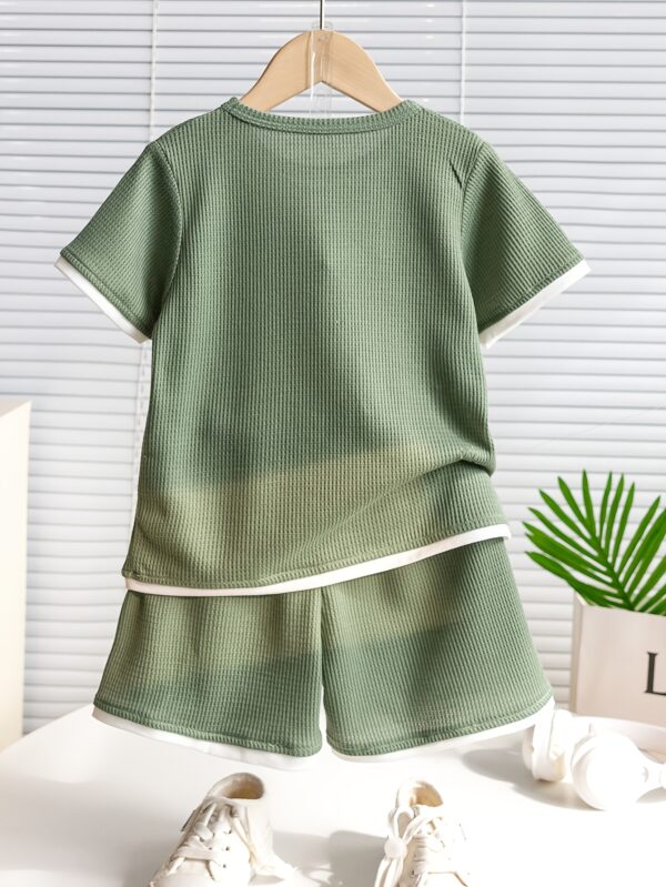 Boys' Comfortable Sports Style 2pcs Set, Small Boy's Summer Waffle Casual Short Sleeve T-shirt and Shorts Set, Suitable for Daily Wear, School, Outdoor - Image 3