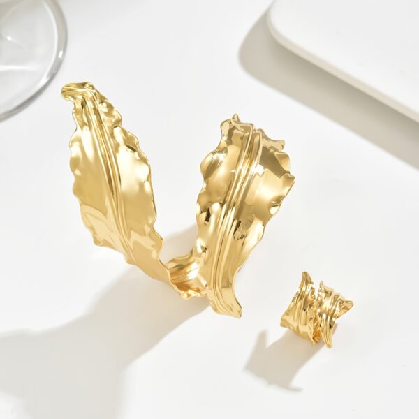 Luxurious Vintage-Inspired Leaf Spiral Wrap Open Bangle & Ring Set - 2pcs Fashion Jewelry for Women, Perfect for Everyday & Party Wear - Image 3
