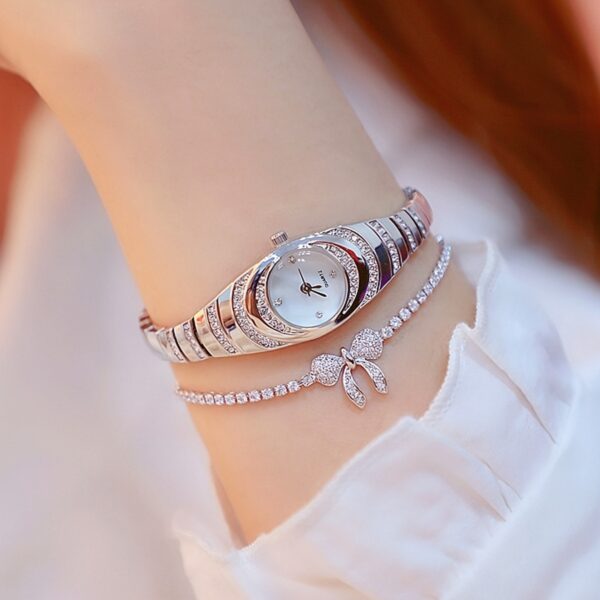 A New Women'S Watch with A Simple Design, Featuring A Round Dial with Rhinestones And A Golden Quartz Watch, Suitable for Daily Decoration, an Ideal Choice for A Birthday Gift. - Image 2