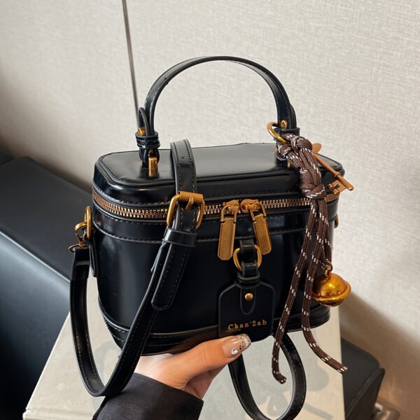 Elegant Retro Women's Crossbody Bag with Bell Pendant – Stylish Brown Handbag with Adjustable Strap, Zipper Closure, and Golden-Tone Hardware for Work, Date, Shop, and Party - Image 5