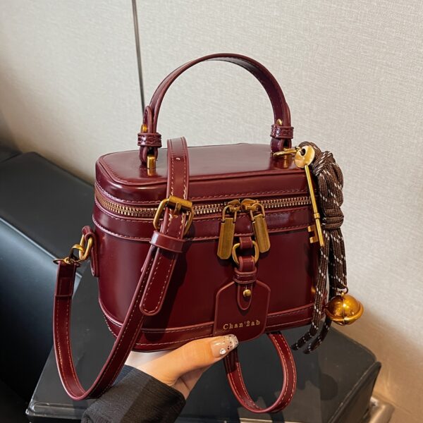Elegant Retro Women's Crossbody Bag with Bell Pendant – Stylish Brown Handbag with Adjustable Strap, Zipper Closure, and Golden-Tone Hardware for Work, Date, Shop, and Party - Image 7