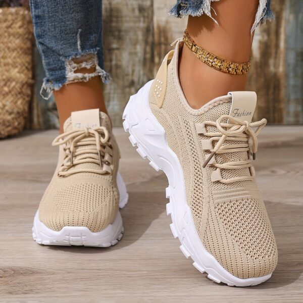 Large size Women's white shoes, summer mesh lace sneakers, comfortable low-top running shoes, travel and vacation leisure - Image 10