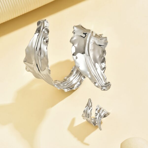 Luxurious Vintage-Inspired Leaf Spiral Wrap Open Bangle & Ring Set - 2pcs Fashion Jewelry for Women, Perfect for Everyday & Party Wear - Image 5