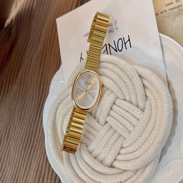 Vintage Golden-Tone Women's Quartz Watch - Chic Oval Stainless Steel Bracelet with Analog Display, Perfect for Daily Wear & Special Occasions like Valentine's, Easter, Mother's Day, Ramadan, and Eid - Simple, Luxurious Gift, Watch Accessories
