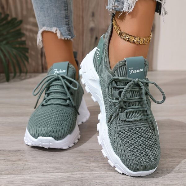 Large size Women's white shoes, summer mesh lace sneakers, comfortable low-top running shoes, travel and vacation leisure - Image 17