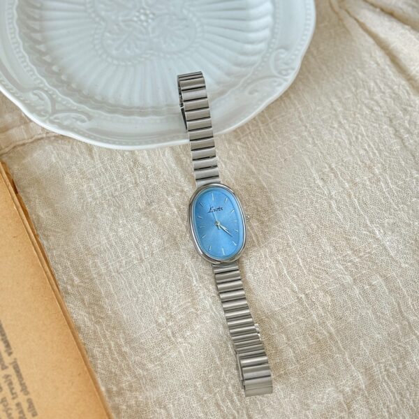 Vintage Golden-Tone Women's Quartz Watch - Chic Oval Stainless Steel Bracelet with Analog Display, Perfect for Daily Wear & Special Occasions like Valentine's, Easter, Mother's Day, Ramadan, and Eid - Simple, Luxurious Gift, Watch Accessories - Image 5