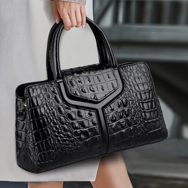 Elegant Women's Crocodile-Embossed Handbag - Chic European & American Style, Versatile Crossbody & Shoulder Bag in Black with Green Accents, Durable PU Material with Polyester Lining, Zip Closure - Image 7