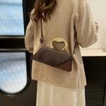 1pc 6 Colors to Choose from - Elegant Crocodile Imitation Clutch - Fashionable And Versatile Shoulder Crossbody Bag - with Detachable Shoulder Strap - Waterproof Evening Bag with Golden Swan-Shaped Handles, Adding Elegance And Sophistication, Suitable for Matching Simple And Capable Clothing, And for Attending Weddings, Parties And Banquets - Choose from Black/White/Blue/Grey And Other Colors. - Image 8
