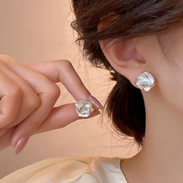 Elegant Camellia Flower Stud Earrings, Vintage Style, Alloy with 925 Silver Ear Post, Women's Fashion Jewelry, All-Season Accessory for Daily & Vacation Wear - Image 5