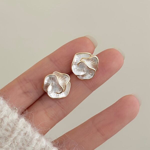 Elegant Camellia Flower Stud Earrings, Vintage Style, Alloy with 925 Silver Ear Post, Women's Fashion Jewelry, All-Season Accessory for Daily & Vacation Wear - Image 3