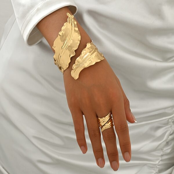 Luxurious Vintage-Inspired Leaf Spiral Wrap Open Bangle & Ring Set - 2pcs Fashion Jewelry for Women, Perfect for Everyday & Party Wear - Image 2