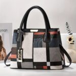 A New Large-Capacity Handbag for Mother'S Day, Perfect for Family And Easter, Featuring an Elegant Tote Design That Can Be Carried by Hand Or Worn Over The Shoulder.
