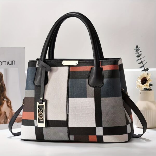 A New Large-Capacity Handbag for Mother'S Day, Perfect for Family And Easter, Featuring an Elegant Tote Design That Can Be Carried by Hand Or Worn Over The Shoulder.