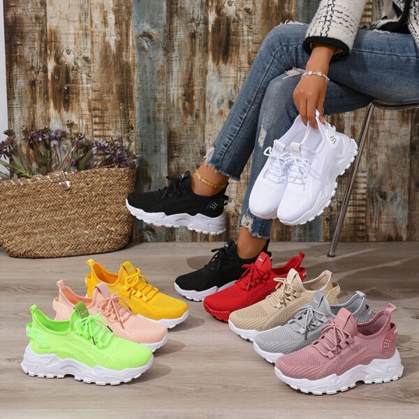 Large size Women's white shoes, summer mesh lace sneakers, comfortable low-top running shoes, travel and vacation leisure - Image 2