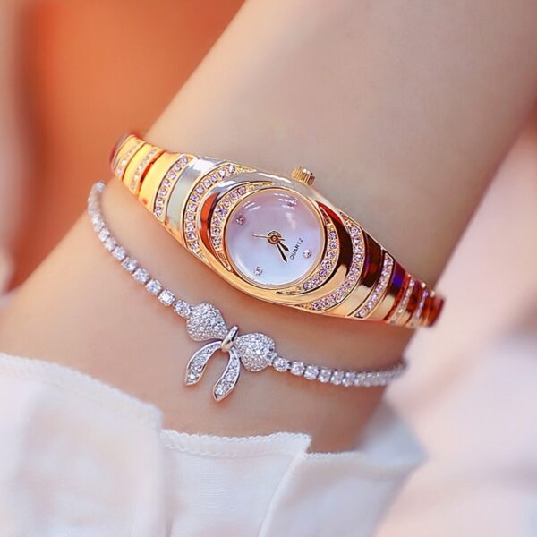 A New Women'S Watch with A Simple Design, Featuring A Round Dial with Rhinestones And A Golden Quartz Watch, Suitable for Daily Decoration, an Ideal Choice for A Birthday Gift. - Image 8