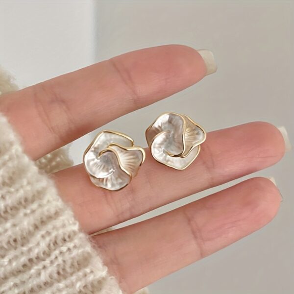 Elegant Camellia Flower Stud Earrings, Vintage Style, Alloy with 925 Silver Ear Post, Women's Fashion Jewelry, All-Season Accessory for Daily & Vacation Wear - Image 9